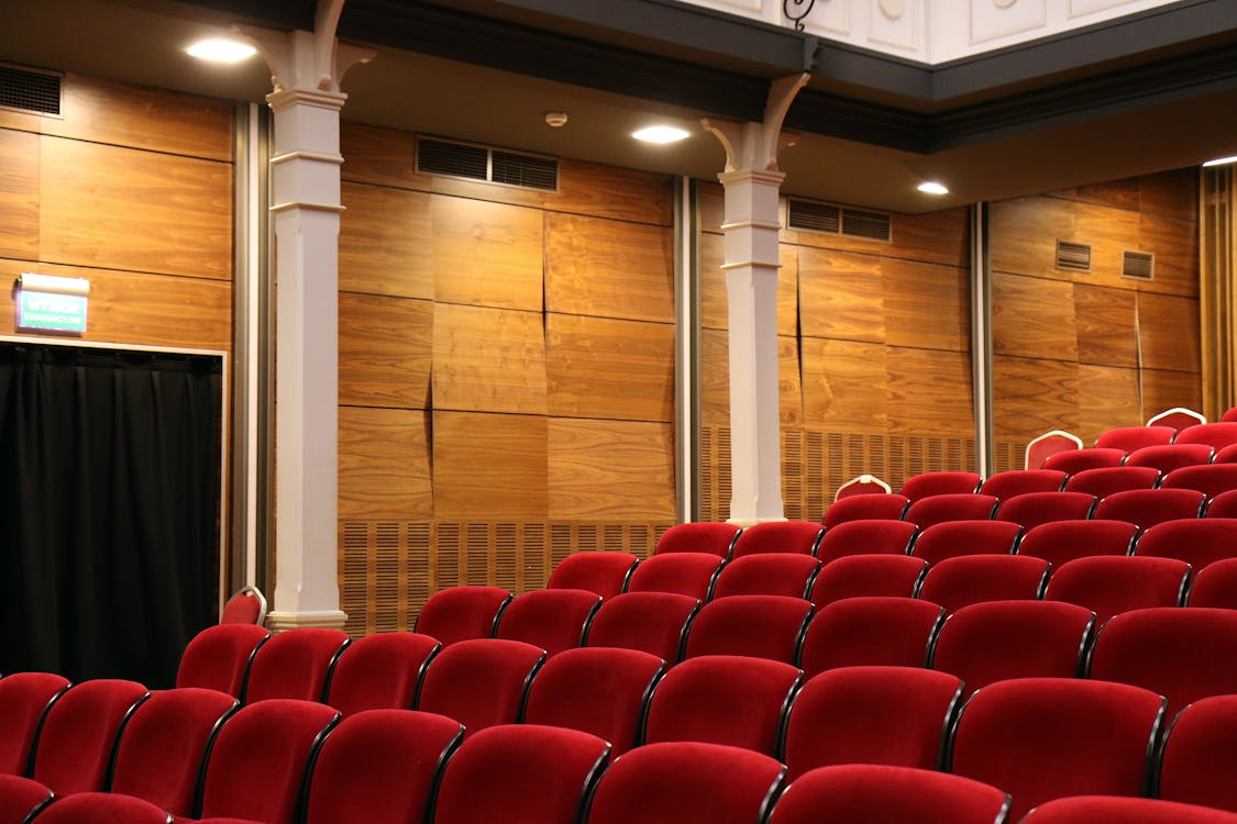Butacas de auditorio retapizadas en Barcelona